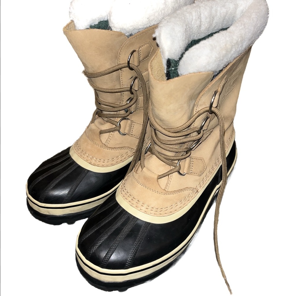 Sorel Tan and Black Lace Up Boots